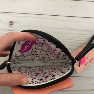 Betsey Johnson Bags - Betsey Johnson Wristlet Betsey Johnson Bags - Betsey Johnson Wristlet